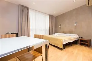 Hotel Ainb Gothic 3*