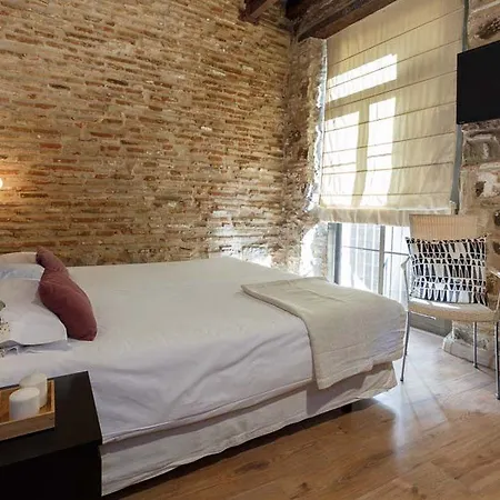 Ainb Gothic Hotel 3*