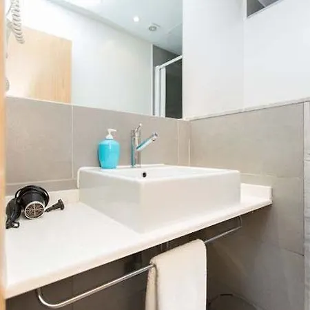 Hotel Ainb Gothic 3*